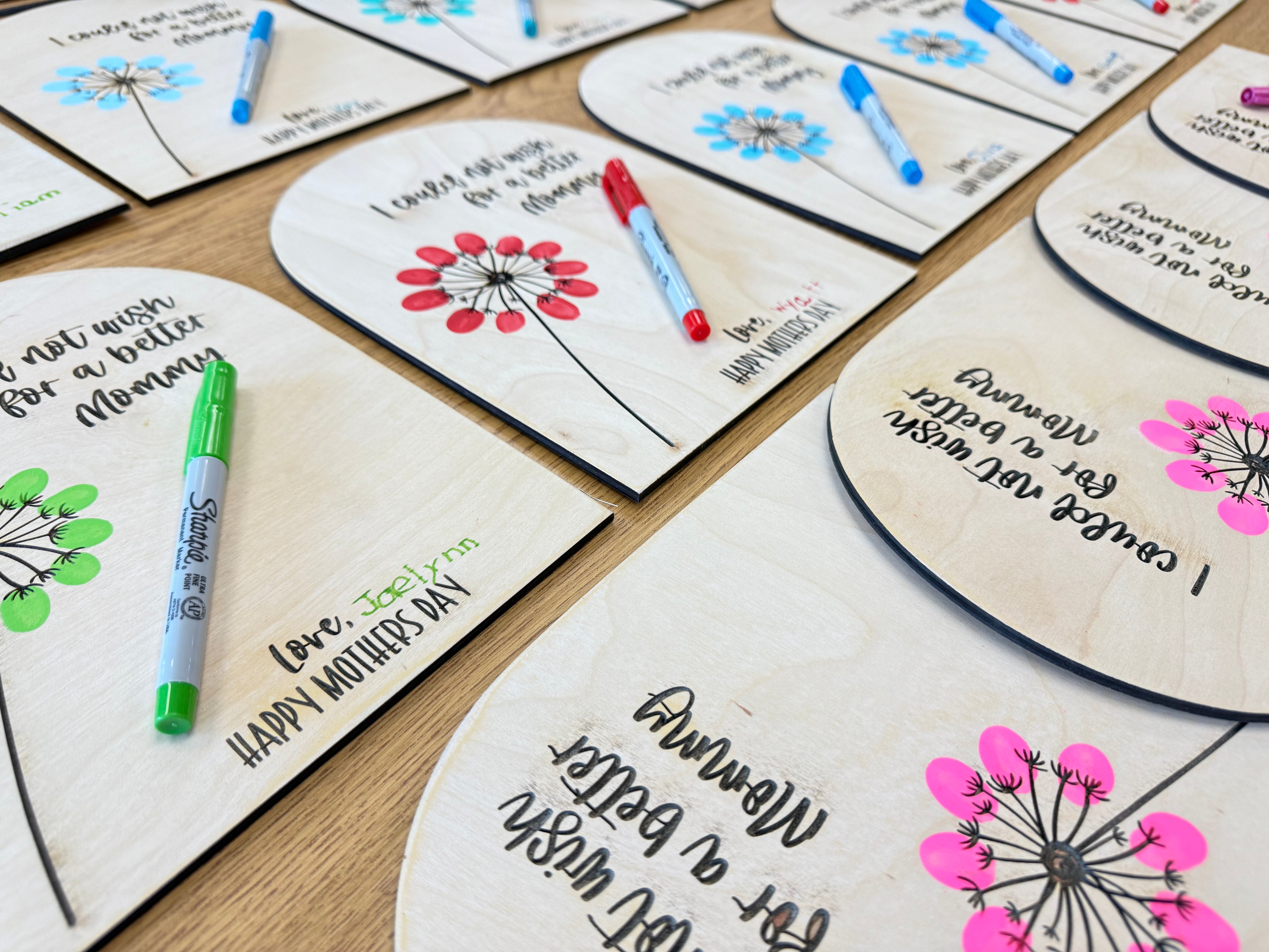 Sweetest Dandelion fingerprints for Mother’s Day 🌼