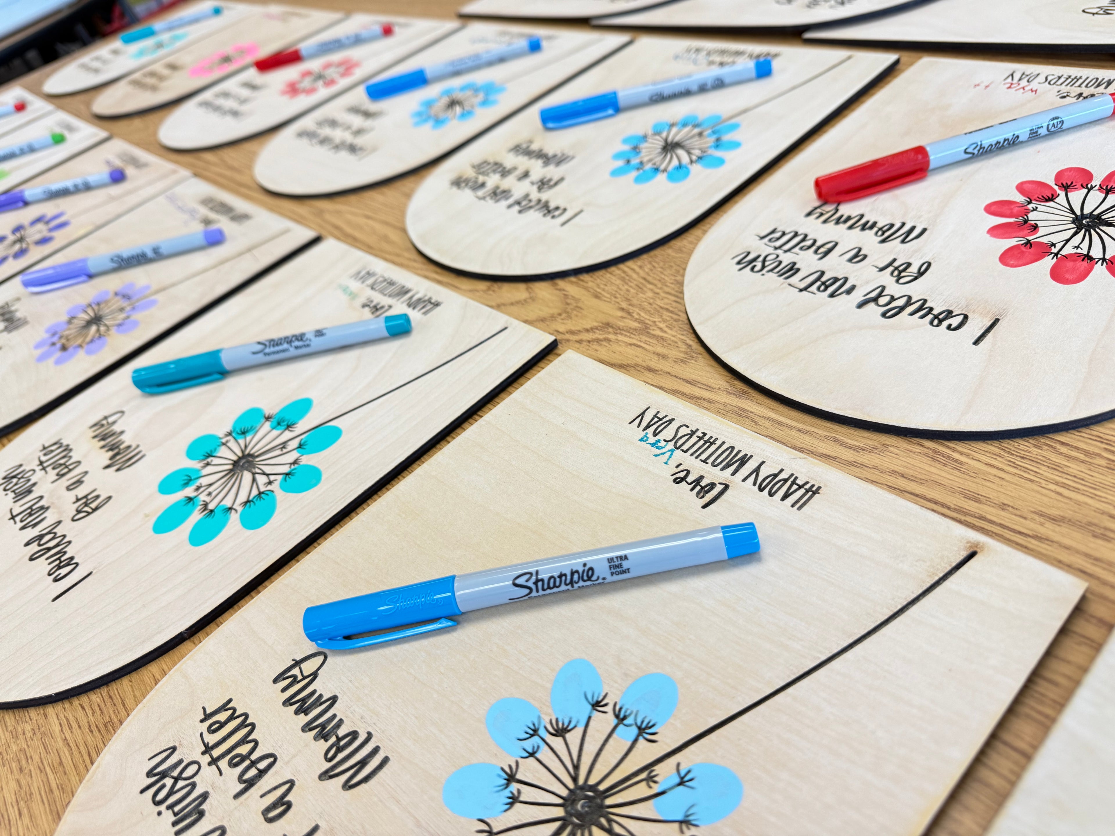 Sweetest Dandelion fingerprints for Mother’s Day 🌼